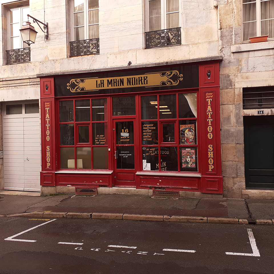 La-Main-Noire-Salon-tatouage-besancon-franche-comte-6